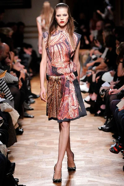 Look 37